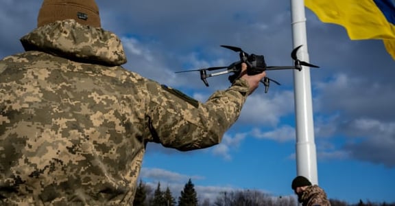 Drony od Čechů v boji o Bachmut: Záběry ukazují akci proti vagnerovcům, ti nemají ani páru